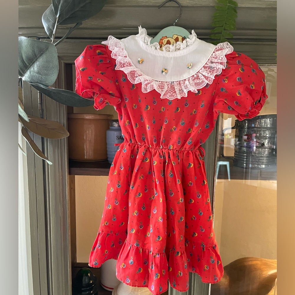 Vintage Sears Disney Winnie The Pooh floral dress